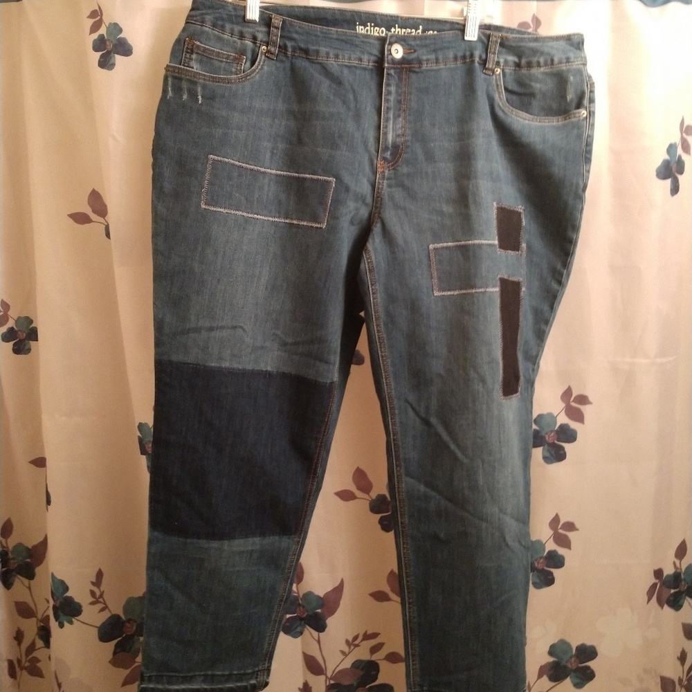 Indigo Thread Cropped Jeans - Size 22